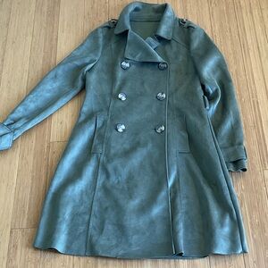 Elegant Double-Breasted Women's Coat